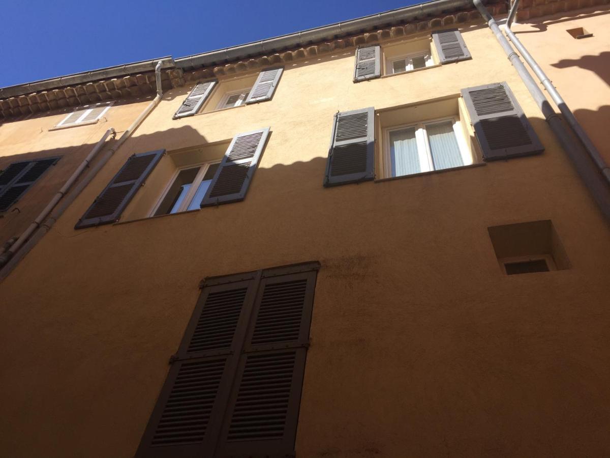 Appartement De Charme Au Coeur De Saint-Tropez Exterior photo